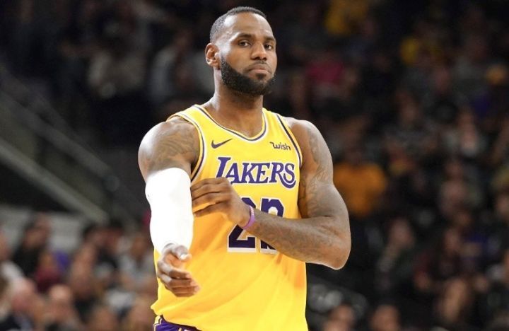 NBA-塔图姆补篮绝杀湖人，凯尔特人终结对手10连胜登顶西部引热议